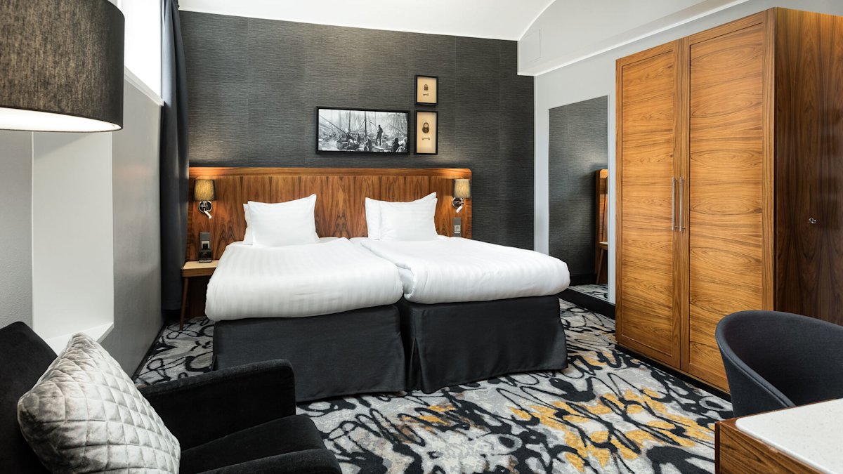 Standard Twin room at Home Hotel Katajanokka with two single beds